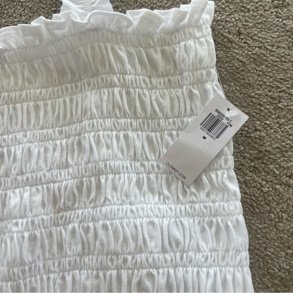 NWT Old Navy Fitted Smocked Tank Top in White Size Medium - Picture 7 of 7